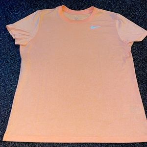 Nike tshirt